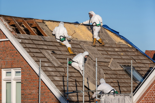 Professionals,in,protective,suits,remove,asbestos Cement,roofing,underlayment